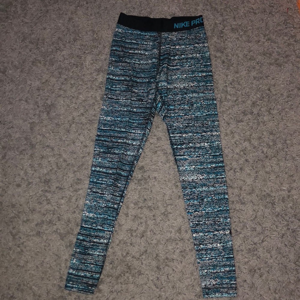 Nike pro thermal leggings worn once